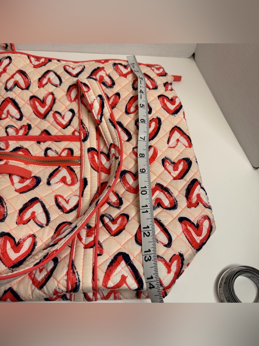 NWT. Vera Bradley Sketched Hearts Large Icon Tote - Picture 7 of 7